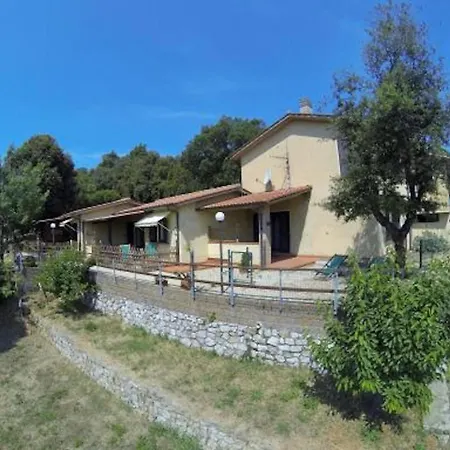 Le Querce App. Ginestra 公寓