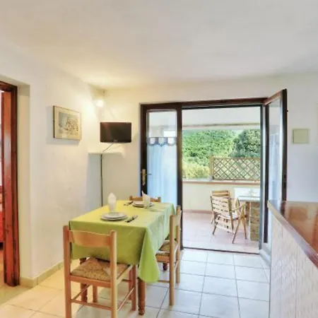 Le Querce App. Ginestra 公寓